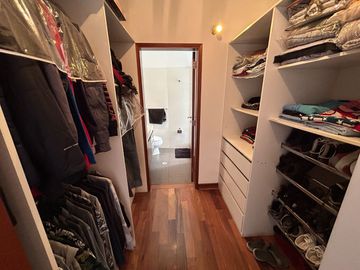 MODERNA CASA EN EXCLUSIVO CONDOMINIO, LA PLANICIE, 2DA ETAPA