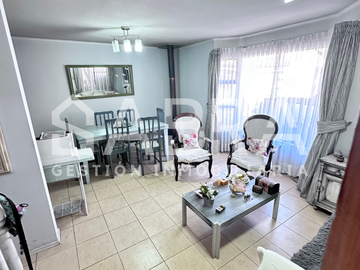 SE VENDE casa acogedora en San Pedro de la Paz