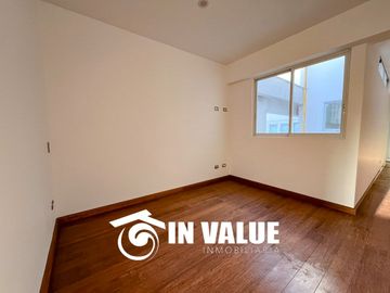 VENTA DÚPLEX ESTRENO / 4 HABITACIONES / PISCINA
