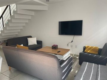 EXCENTE CASA EN VENTA A 30 MINUTOS DE SANTA FE RAPIDOS ACCESO A BOULEVARD AEROPUERTO Y PASEO TOLLOCAN
