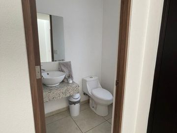 EXCENTE CASA EN VENTA A 30 MINUTOS DE SANTA FE RAPIDOS ACCESO A BOULEVARD AEROPUERTO Y PASEO TOLLOCAN