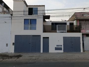 Vendo Casa De 316M2 Ubicado En Zona Altamente Comercial