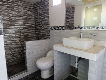 Vendo Casa De 316M2 Ubicado En Zona Altamente Comercial