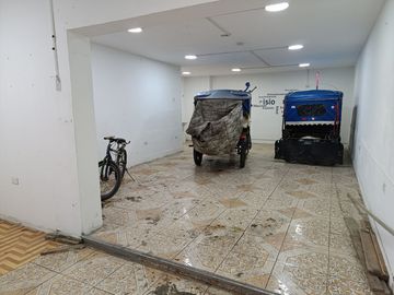 Vendo Casa De 316M2 Ubicado En Zona Altamente Comercial