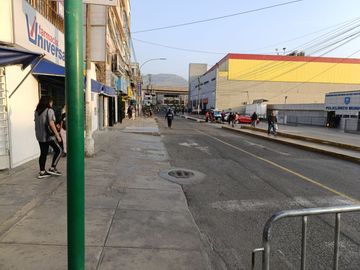 Vendo Casa De 316M2 Ubicado En Zona Altamente Comercial
