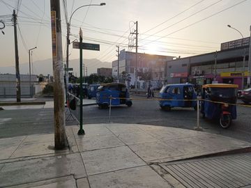 Vendo Casa De 316M2 Ubicado En Zona Altamente Comercial