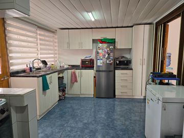 CASA EN VENTA EN CELERINO PEREIRA, METRO PRINCIPE DE GALES, ÑUÑOA