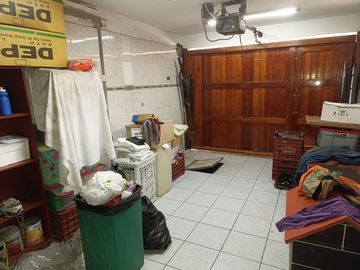 Se Vende Hermosa Y Acogedora Casa De 3 Pisos + Azotea