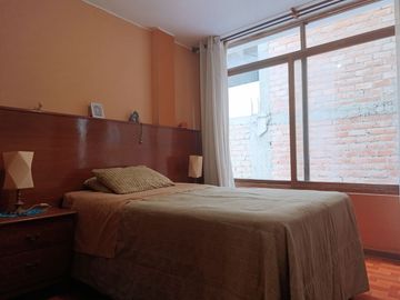 Se Vende Hermosa Y Acogedora Casa De 3 Pisos + Azotea