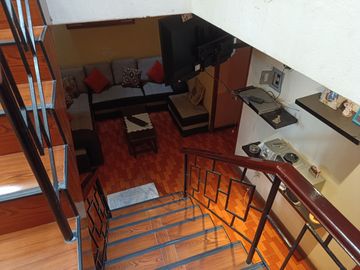 Se Vende Hermosa Y Acogedora Casa De 3 Pisos + Azotea