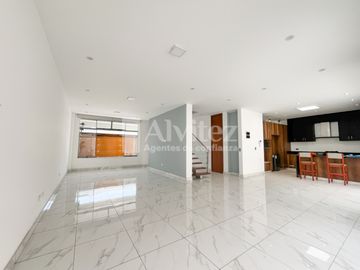 VENDO DUPLEX MODERNO EN LA MOLINA