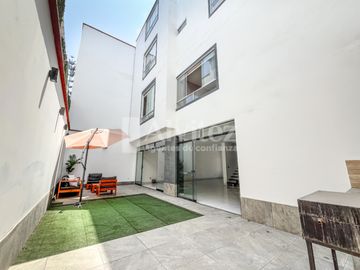 VENDO DUPLEX MODERNO EN LA MOLINA
