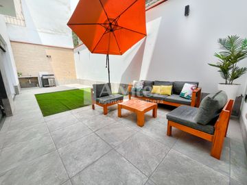 VENDO DUPLEX MODERNO EN LA MOLINA