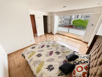 VENDO DUPLEX MODERNO EN LA MOLINA
