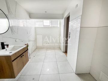 VENDO DUPLEX MODERNO EN LA MOLINA