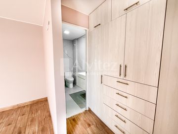 VENDO DUPLEX MODERNO EN LA MOLINA