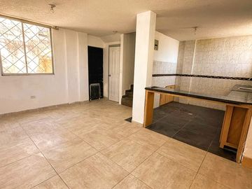 CASA DE VENTA, 3 DORMITORIOS, CUARTO DE ESTUDIO O MUSICA, SECTOR LA MAGDALENA
