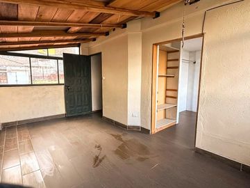 CASA DE VENTA, 3 DORMITORIOS, CUARTO DE ESTUDIO O MUSICA, SECTOR LA MAGDALENA
