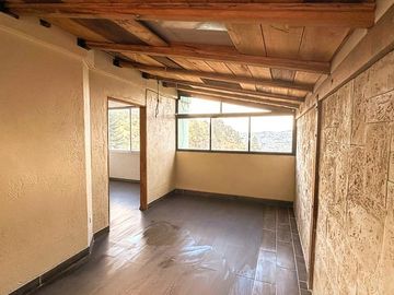 CASA DE VENTA, 3 DORMITORIOS, CUARTO DE ESTUDIO O MUSICA, SECTOR LA MAGDALENA