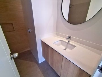 Surco CHACARILLA – DUPLEX Penthouse de 3dorm + Cocina Equipada + Terraza con Jardín + Balcón
