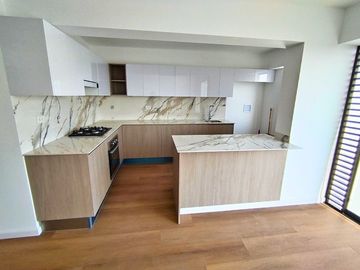 Surco CHACARILLA – DUPLEX Penthouse de 3dorm + Cocina Equipada + Terraza con Jardín + Balcón