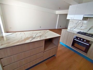 Surco CHACARILLA – DUPLEX Penthouse de 3dorm + Cocina Equipada + Terraza con Jardín + Balcón