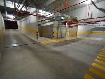 Surco CHACARILLA – DUPLEX Penthouse de 3dorm + Cocina Equipada + Terraza con Jardín + Balcón
