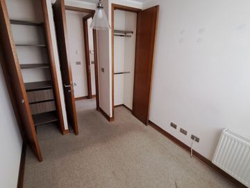 LINDO  DEPARTAMENTO  2D , 2B , 2E  , A PASOS DE AV. LIBERTAD, SECTOR PONIENTE.