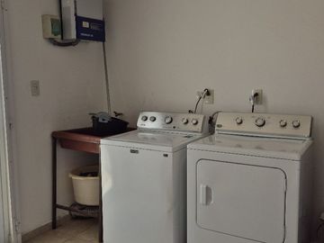 Residencia 5 Recamaras Privada Pedregal Fase 1 San Luis Potosi