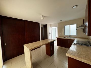 Casa en Venta en Horizontes 2 con Amplio patio.