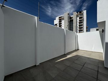 Casa en Venta en Horizontes 2 con Amplio patio.