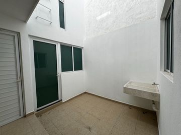 Casa en Venta en Horizontes 2 con Amplio patio.