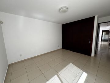 Casa en Venta en Horizontes 2 con Amplio patio.