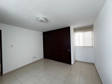 Casa en Venta en Horizontes 2 con Amplio patio.