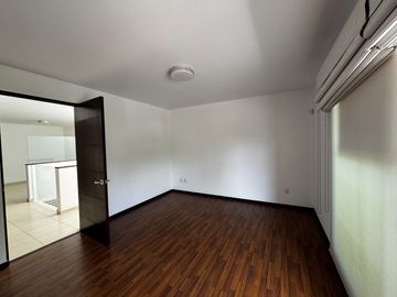 Casa en Venta en Horizontes 2 con Amplio patio.