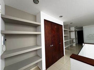 Casa en Venta en Horizontes 2 con Amplio patio.