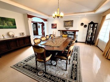 Casa 506 m2. + Terreno 1.926 m2. Sector Buena Esperanza, Tumbaco