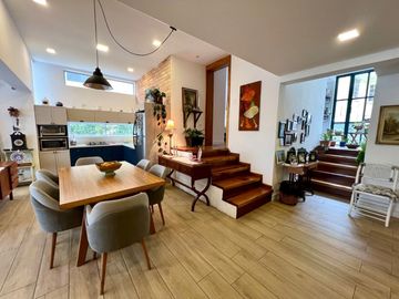En Venta Casa Rentera en Azogues en la Avenida 16 de Abril