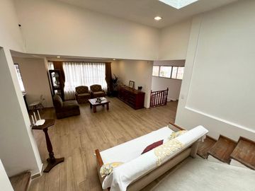 En Venta Casa Rentera en Azogues en la Avenida 16 de Abril