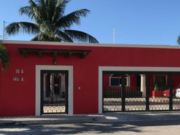 Casa con jardín y alberca privada, en venta, Montecristo, Mérida