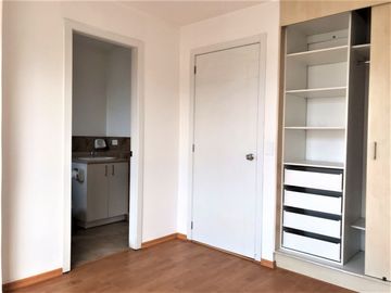 Departamento zona comercial Conocoto