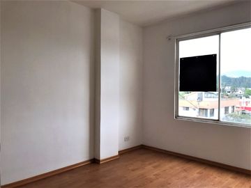 Departamento zona comercial Conocoto