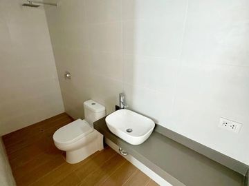 Venta Exclusivos Depas Frente Al Parque en Surco, Limite con Miraflores!