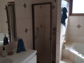 PARCELA CON CASA 4 DORM 2 BAÑOS EN SAN ISIDRO, QUILLOTA
