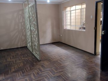 Casa En Venta Para Vivienda O Negocio En Plena Avenida El Sol - Rimac