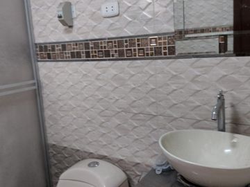 Casa En Venta Para Vivienda O Negocio En Plena Avenida El Sol - Rimac