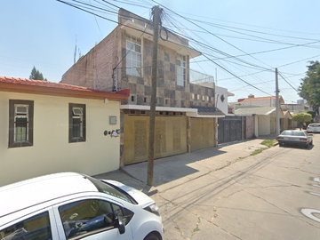 CASA EN VENTA EN JARDINES DEL MORAL, LEON-GTO