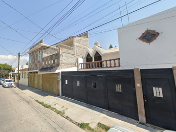 CASA EN VENTA EN JARDINES DEL MORAL, LEON-GTO