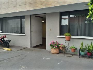 SE VENDE DEPARTAMENTO CON SUITE INDEPENDIENTE, SECTOR PLAZA DE TOROS, NORTE DE QUITO, PICHINCHA, ECUADOR