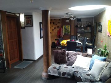 SE VENDE DEPARTAMENTO CON SUITE INDEPENDIENTE, SECTOR PLAZA DE TOROS, NORTE DE QUITO, PICHINCHA, ECUADOR